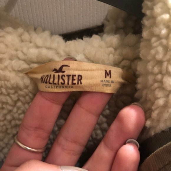 HOLLISTER ARMY GREEN SHERPA LINED PARKA - Picture 4 of 4